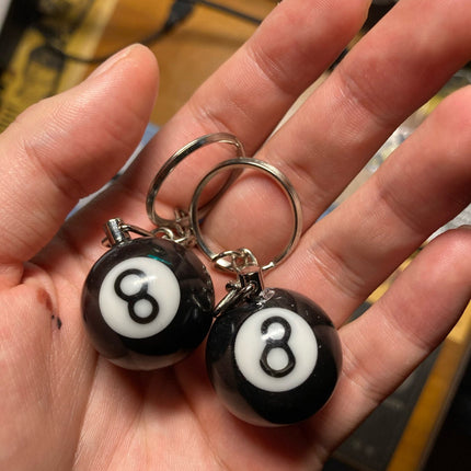 8ball-keychain